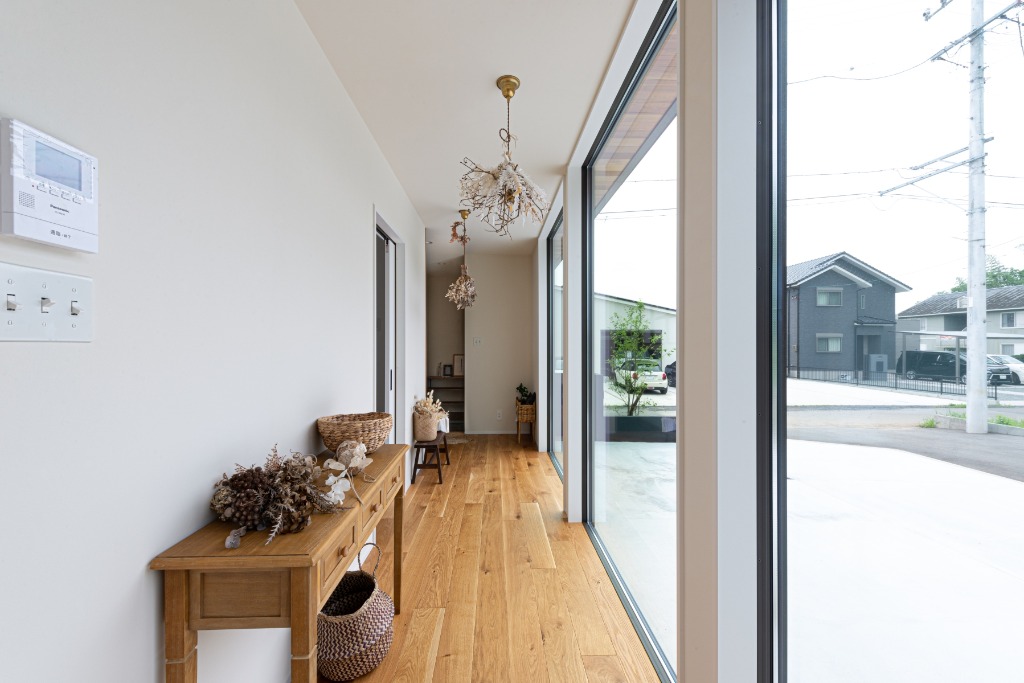 奥行きを生む室内回遊動線